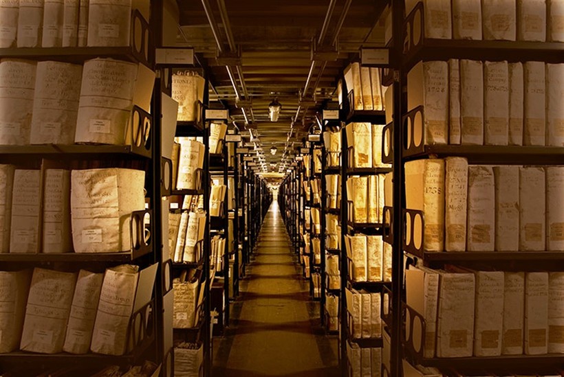 Невероятные тайны, скрытые в стенах секретного архива Ватикана