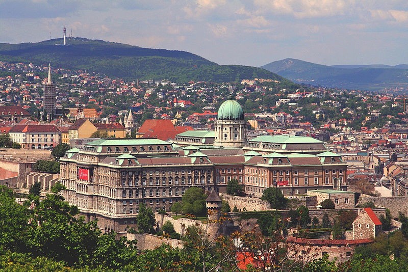 Замковая гора находится в центре Будапешта