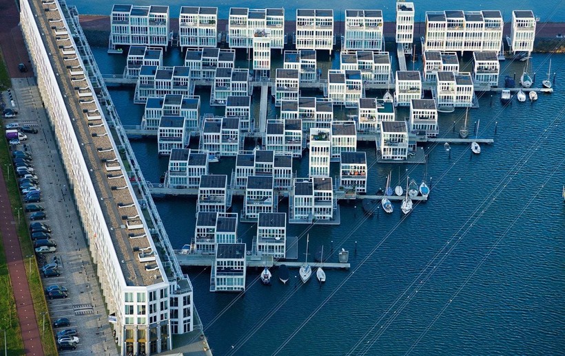 Эйбург — невероятный жилой район в Амстердаме, построенный прямо на воде озера